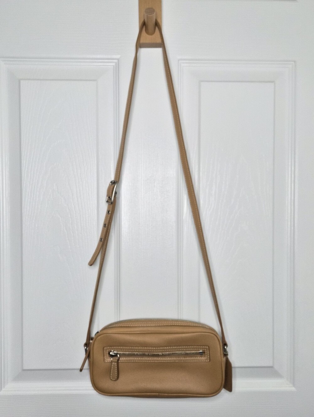 Coach Legacy West Tan Leather Camera Crossbody Bag, Glove-Tanned, Style 9589 - Picture 3 of 14